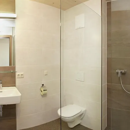 Modern In Near Area * 玛丽亚埃姆安斯泰内嫩米尔