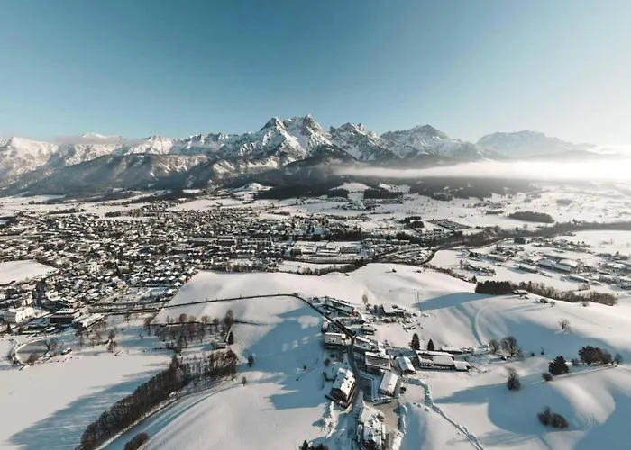 Modern In Near Area 度假居