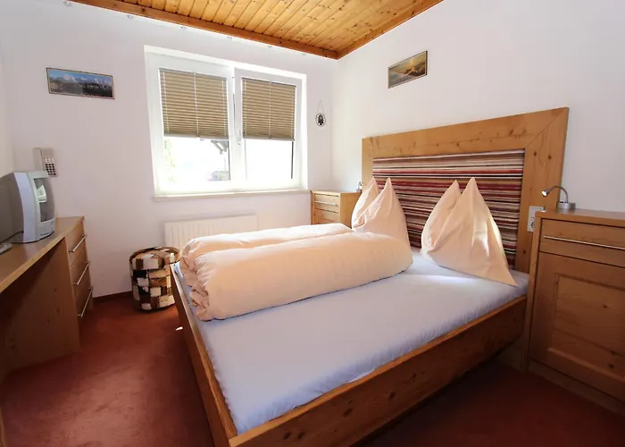 Modern In Near Area 度假居 *